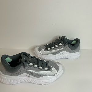 Nike Alpha Huarache Elite 4 Turf Softball Shoes Gray DV0496-012 Women’s Size 9